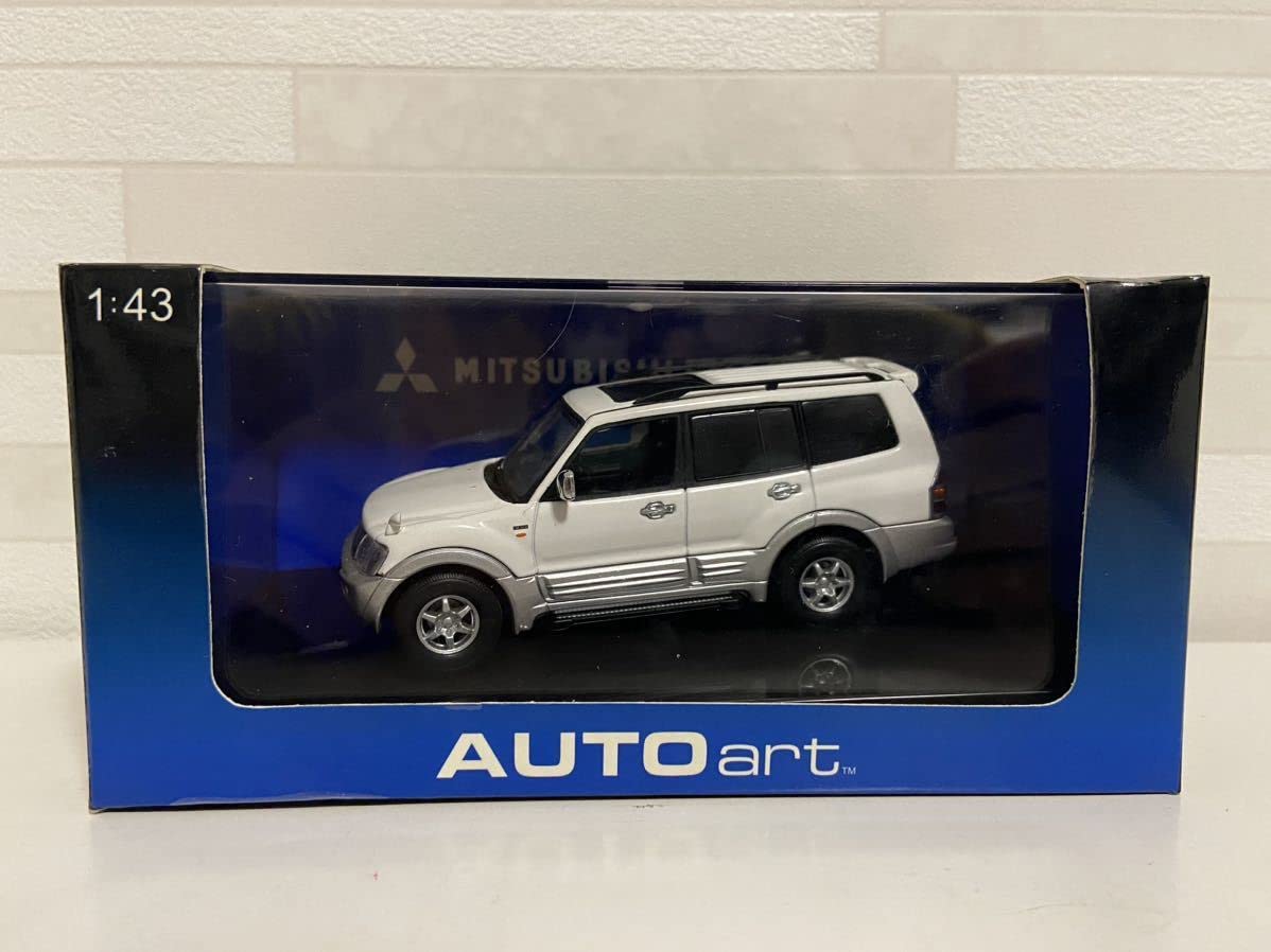 オートアート三菱パジェロ